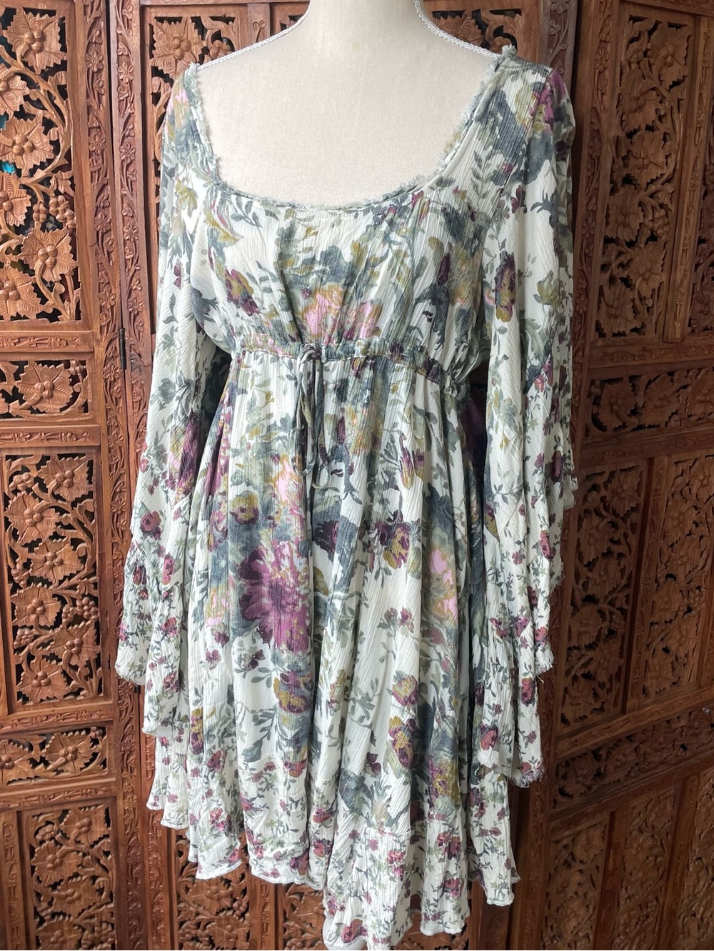 Free People Boho Tiered Flowey Peasant Festival Floral Flare Sleeve mini Dress - Picture 4 of 10